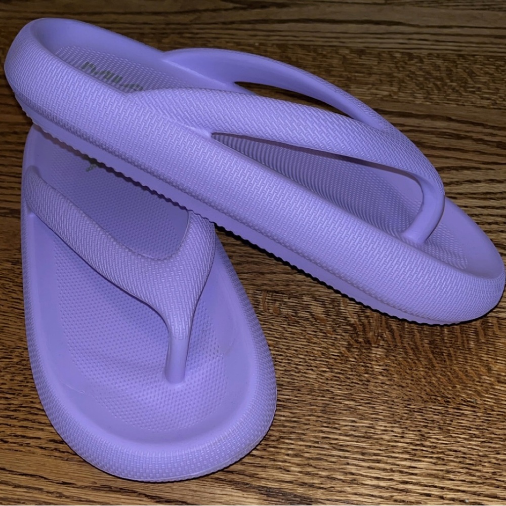MIA Purple Flip Flops women’s size 9